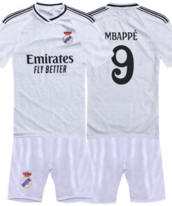 Detský dres Mbappe Real Madrid 2024 - sada